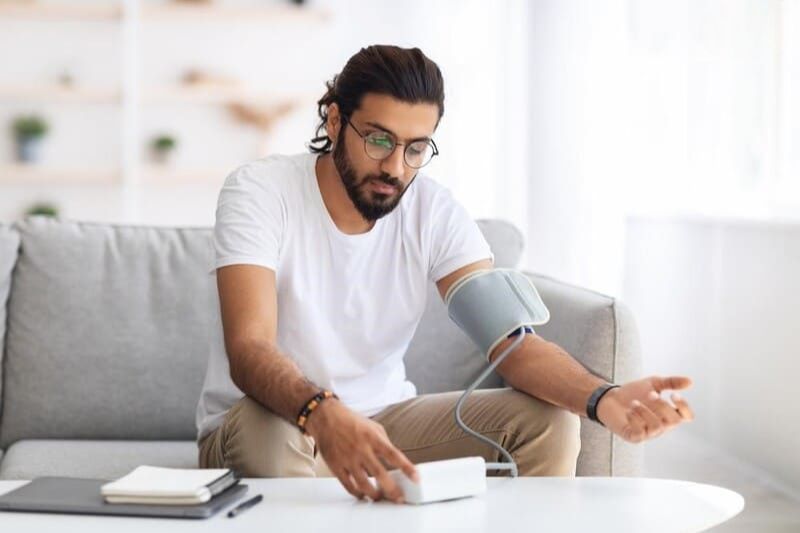 tự kiểm tra huyết áp ở nhà