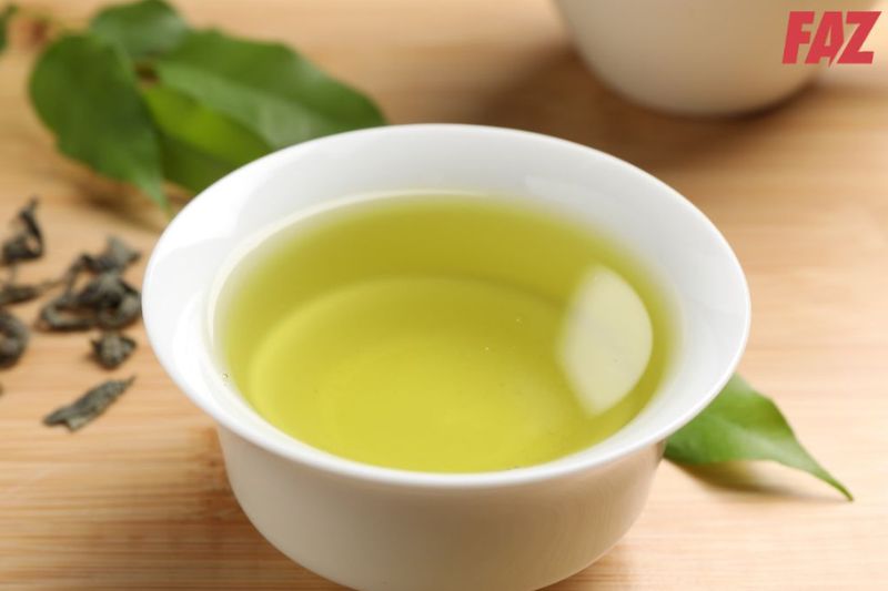 kết hợp lá sen với trà xanh giảm mỡ máu