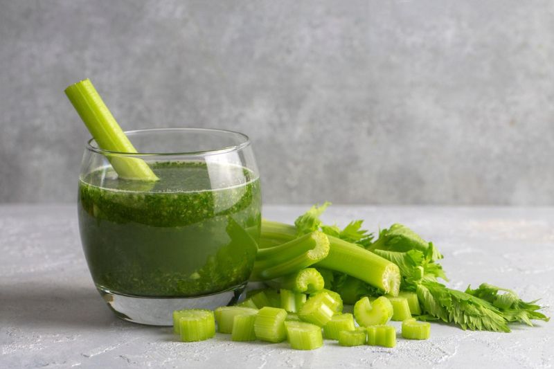nước cần tây và bí đao hỗ trợ giảm mỡ máu